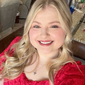 Meet your Posher, Mallory